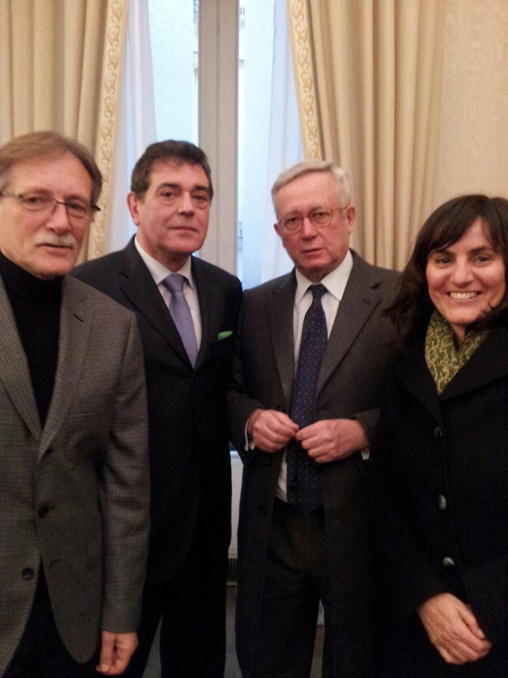 Da sinistra: Adriano Ragni, Mariano Porro, Giulio Tremonti e Sonia Viale (foto tratta dal profilo pubblico di facebook)