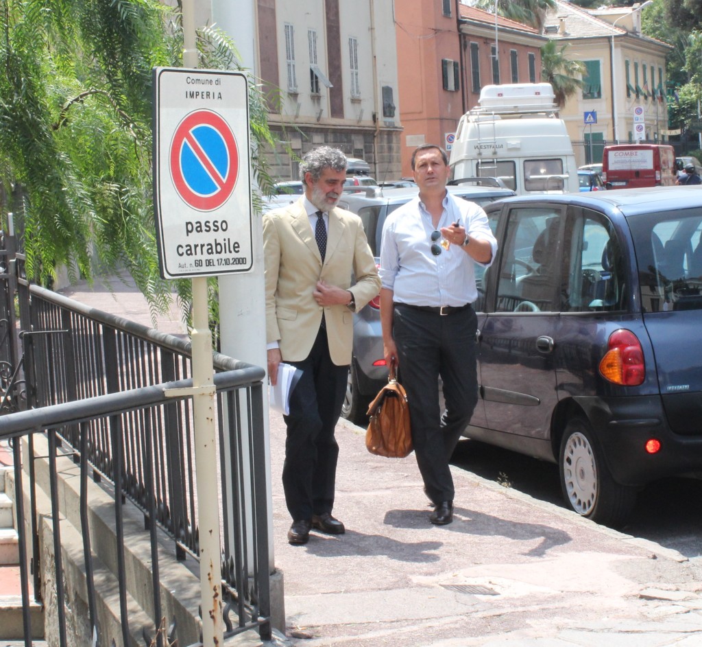 Sulla sinistra Giuseppe Argirò