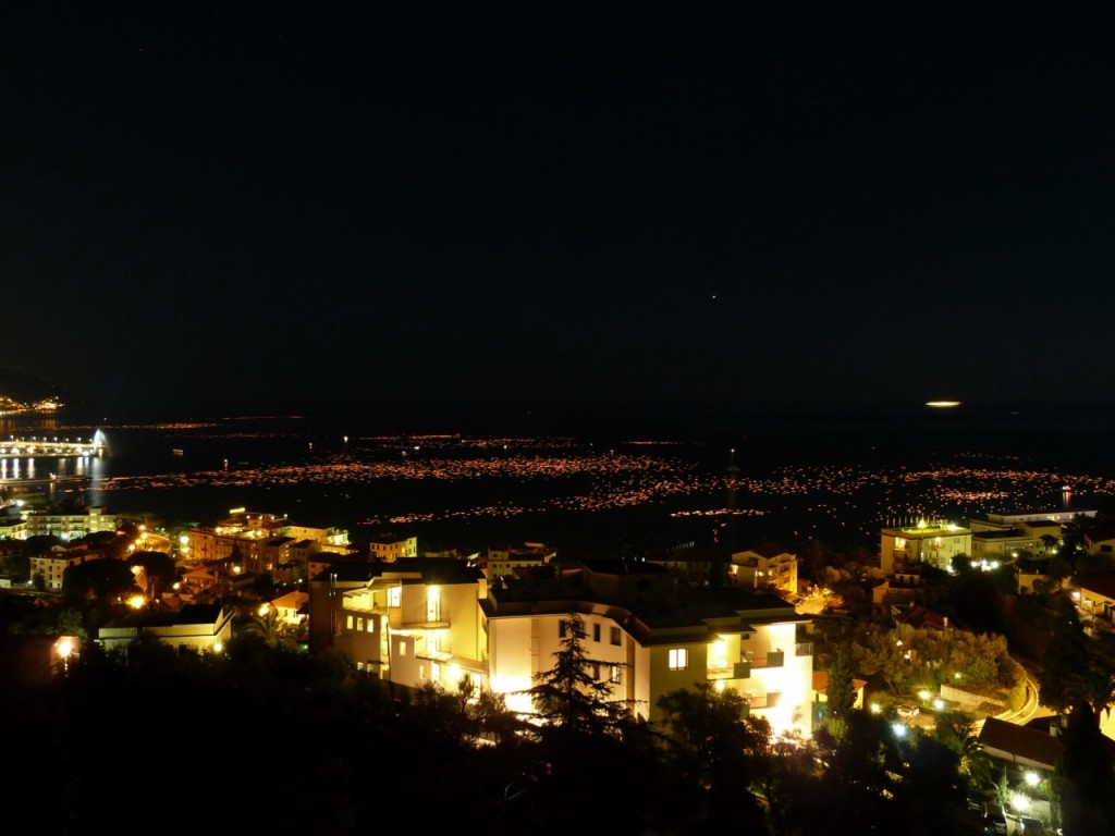 lumini in mare(1)