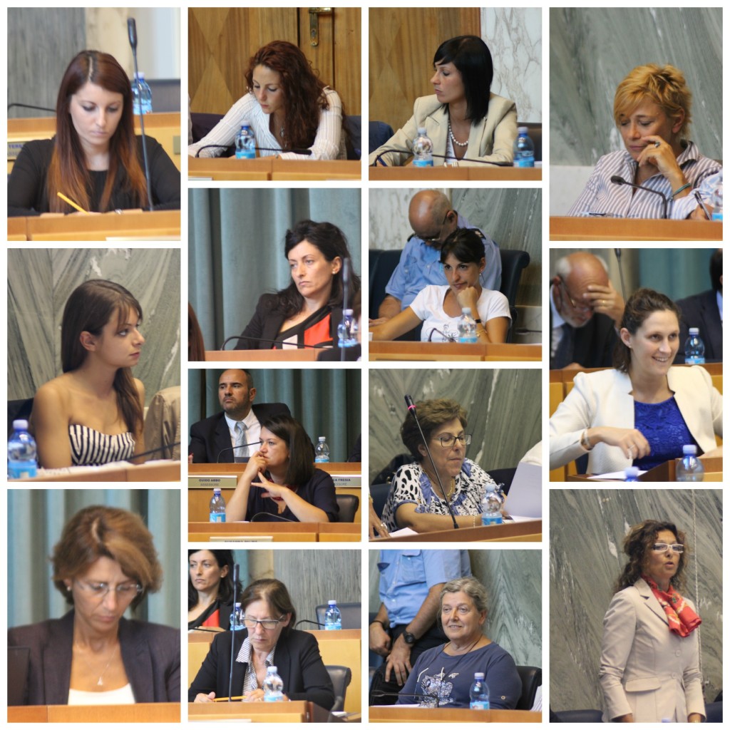 collage donne in consiglio comunale