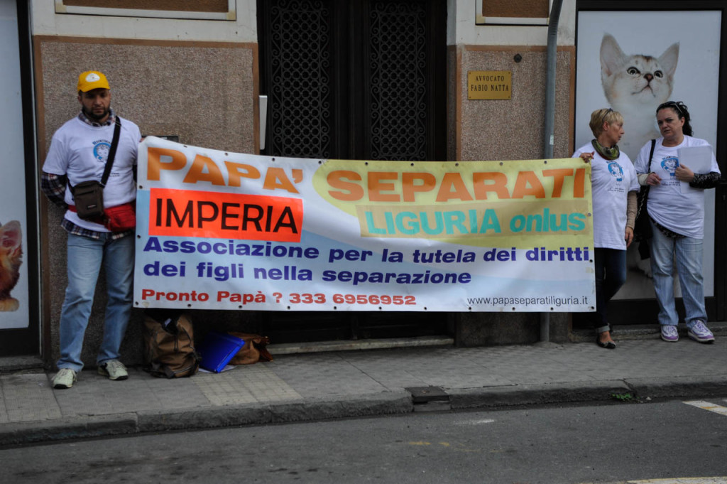 Manifestazione coordinata nazionale contro Decreto Filiazione Imperia 15/10/14 