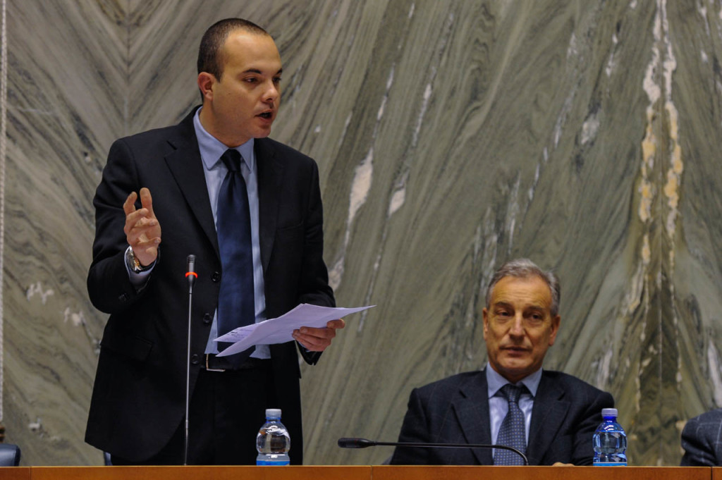 falciola-consiglio-comunale-imperia-27-11-14-3
