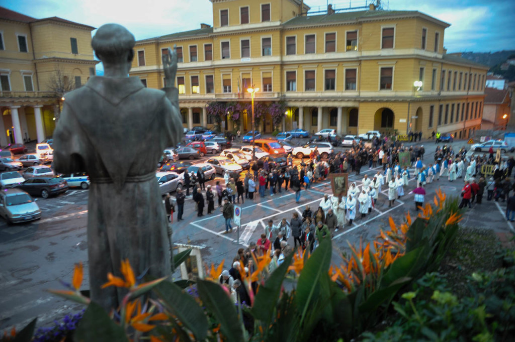 processione-san-leonardo-imperia-26-11-14-2