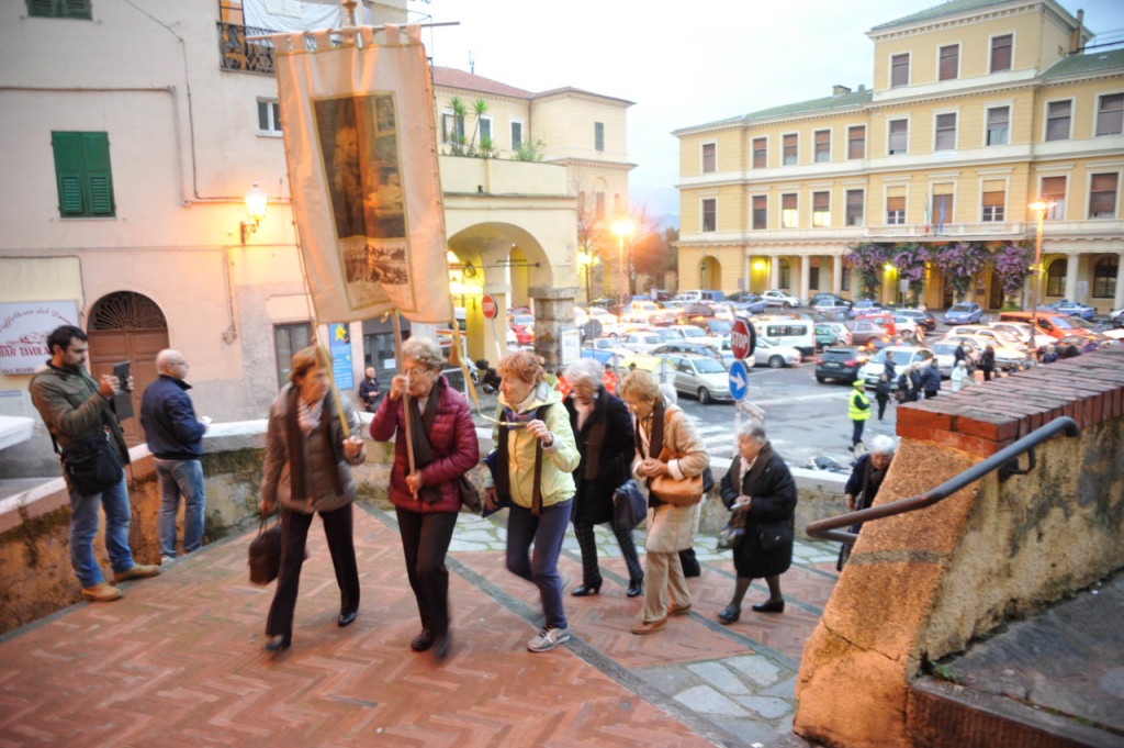 processione-san-leonardo-imperia-26-11-14-3