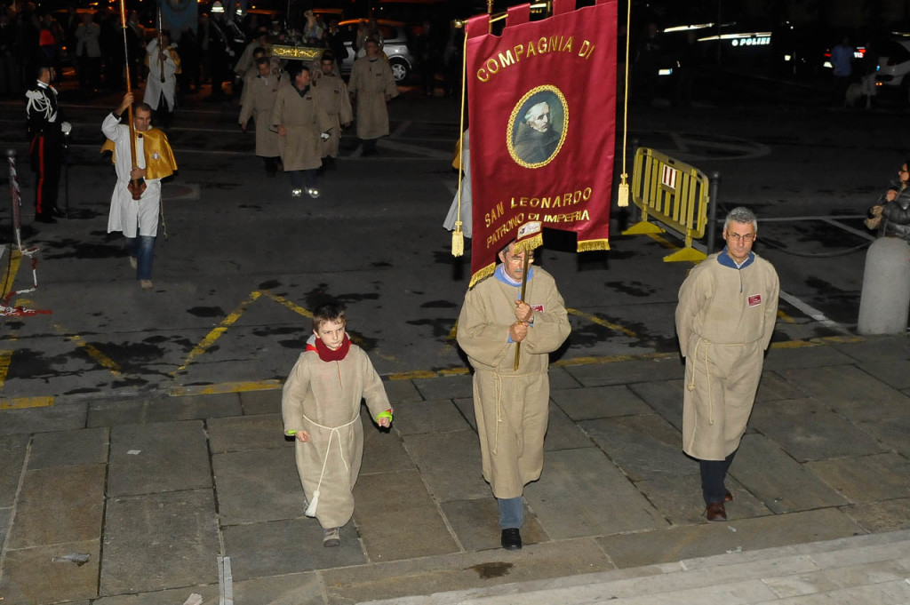 processione-san-leonardo-imperia-26-11-14-42