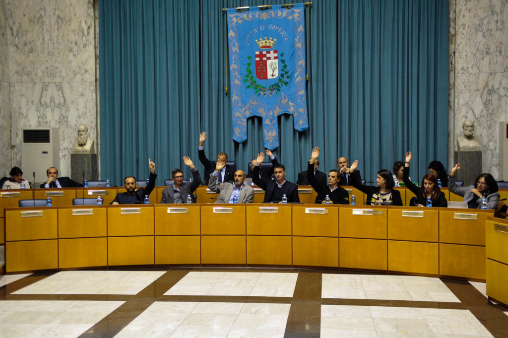 votazione-consiglio-comunale-imperia-27-11-14-15
