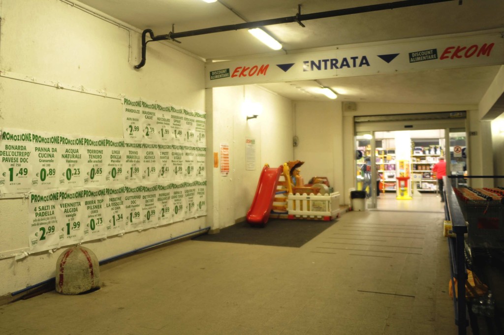Entrata Ekom via Brea