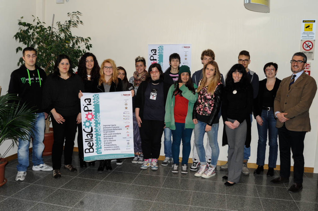 presentazione-progetto-vincitore-scuole-bellacoopia-2015-imperia-13-3-15-7