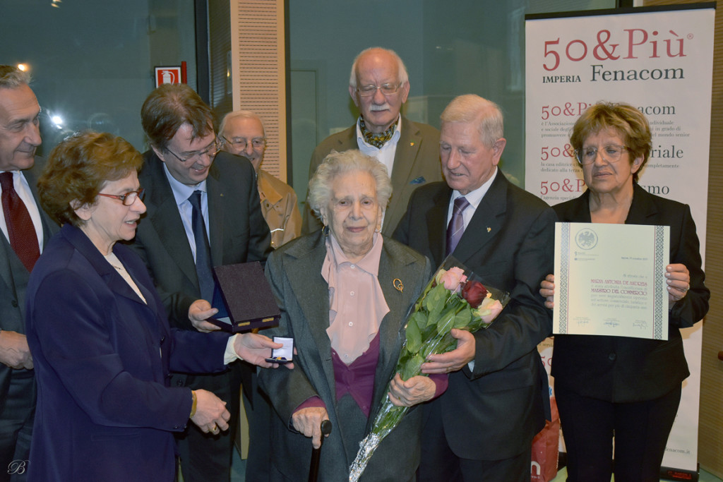 Maestri del Commercio 2015 - Aquila di Diamante a Maria Antonia De Andreis di 91 anni di Castellaro
