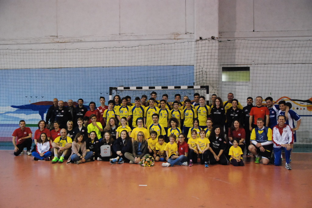 foto di gruppo del team schiavetti pallamano imperia