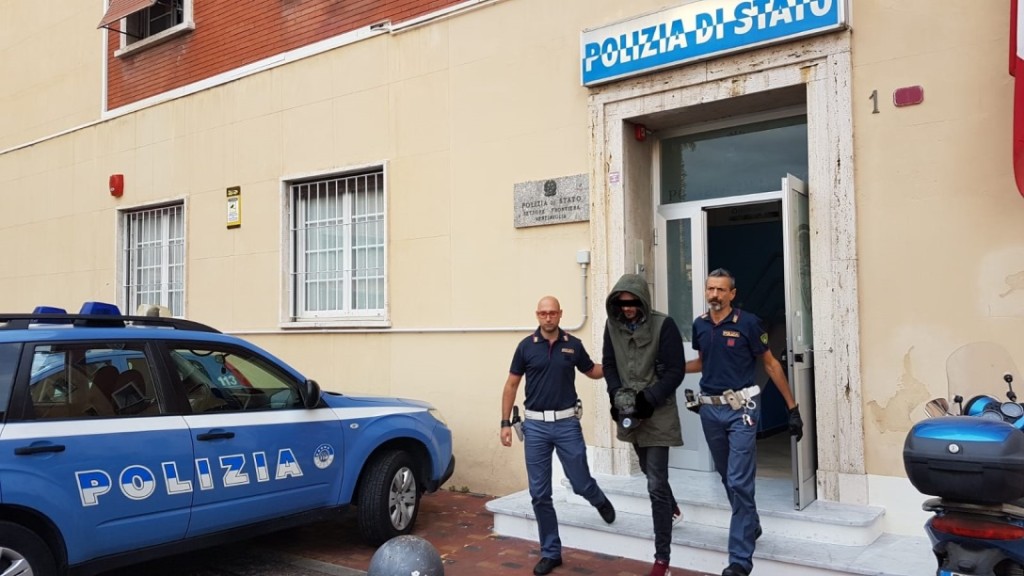 foto arrestato marocchino