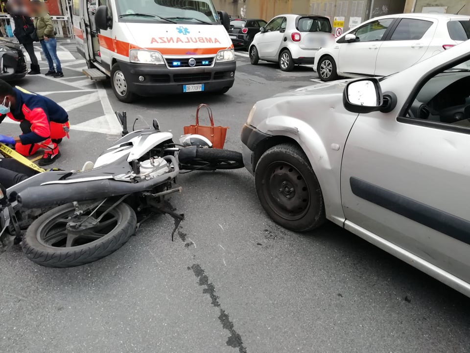 Auto Che Tira A Sinistra Cause