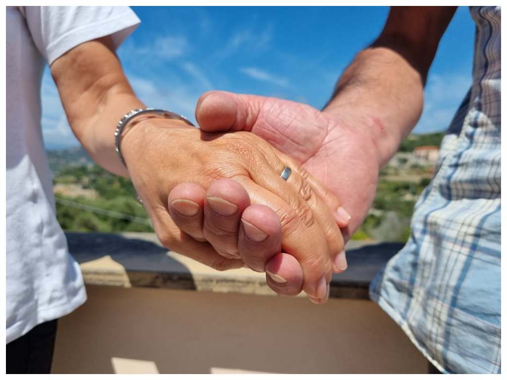Imperia: "Noi, genitori affidatari. Ecco la nostra storia". Quando l'amore non ha confini. "Ci sono stati momenti duri, ma rifaremmo tutto dall'inizio" - Vimarsana News